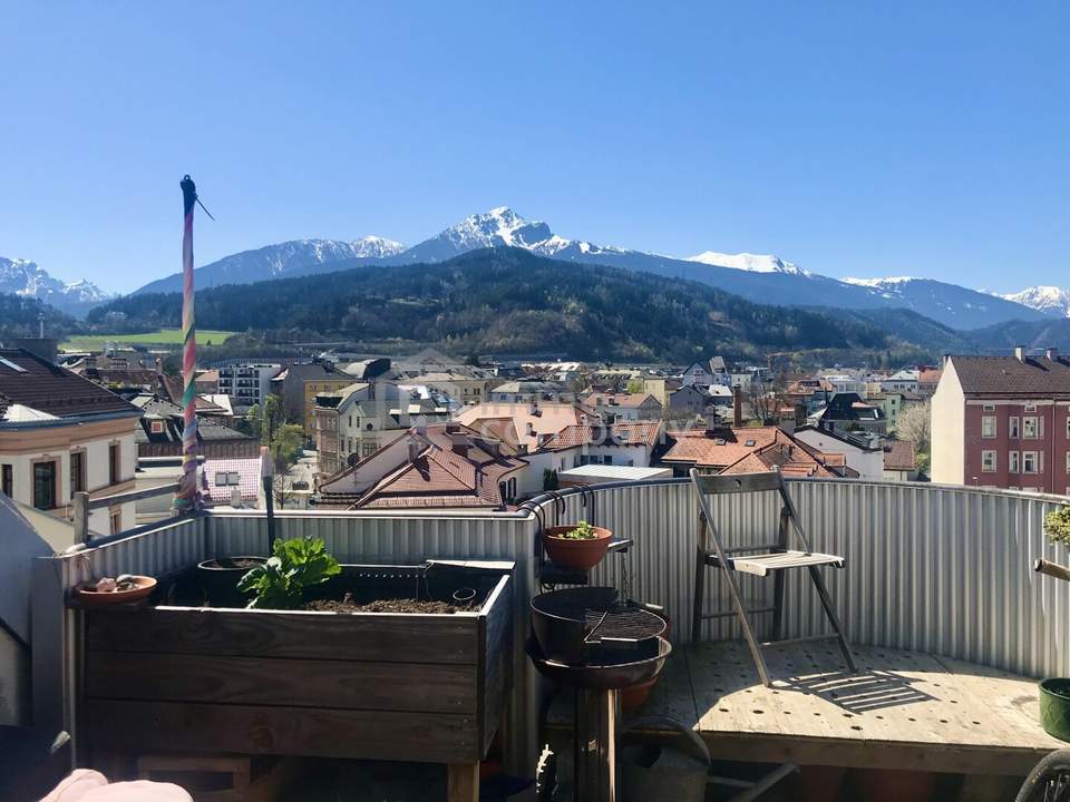 IM HERZEN DER STADT - WG Wohnung mit Dachterrasse & Tiefgaragenplatz