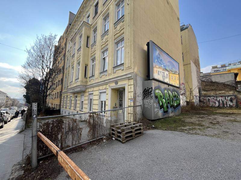 Unbefristet vermietete 1,5-Zimmer-Wohnung um € 1.500,- pro m²