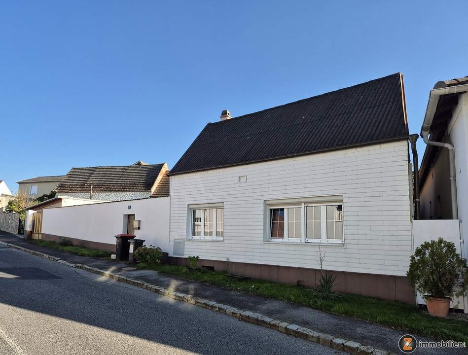 Geräumiges Landhaus mit uneinsehbarem Grundstück