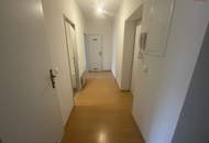 Sonnige 2-Zimmerwohnung mit Loggia und Parkplatz