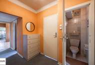 Bastiengasse 15: 3-Zimmer-DG-Wohnung mit separater Küche & gemütlicher, sonniger Terrasse