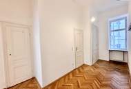 **Altbau mit Charme im Botschaftsviertel neben Arenbergpark**+ Geräumige 4-Zimmerwohnung + Frisch renoviert + Traumhaft schönes Altbauhaus