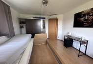 Tolles Zweifamilienhaus mit Einliegerwohnung, sonniger Terrasse, Keller, Doppelgarage und Pool!