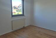 Sonnige 3 Zimmer Wohnung mit Balkon und Garage!