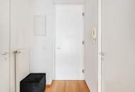 Lichtdurchflutete Maisonette-Wohnung mit Dachterrasse, Nähe Arenbergpark