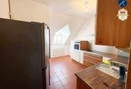 Großzügige DG-Wohnung in TOP-LAGE