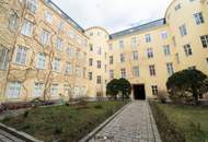 Dachgeschosswohnung - perfekt für Pärchen