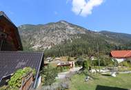 chaletartige Wohnung mit riesigem Garten, beinahe ein ganzes Haus