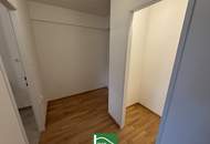 Frisch sanierte 1 Zimmer Wohnung - Grandiose Aufteilung + toller Ausblick. - WOHNTRAUM