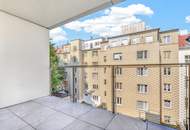 Zentral begehbar mit Balkon!