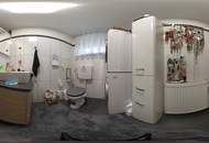 "Ein-/Zweifamilienhaus, neu renoviert, mit 2 Wohnungen (je 120m²) und Pool!"