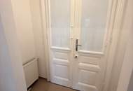 Sanierte 2 Zimmer-Altbauwohnung im 3. Liftstock - Nur ca. 2 Gehminuten zur U3 Station Johnstraße
