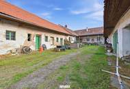 Historisches Jahrhundertwende-Bauernhaus mit uneinsehbarem Innenhof und großem Potenzial im idyllischen Pulkautal!
