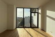 HERBSTAKTION - NEUE PREISE | 3-Zimmer Altbauwohnung mit großzügiger Verglasung und südseitigem Innenhofbalkon | Fernwärme