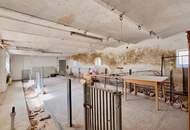 Ehemaliges Bauernhaus mit Nebengebäuden
