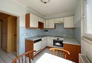 Helle 2-Zimmer-Wohnung mit Loggia und guter Anbindung