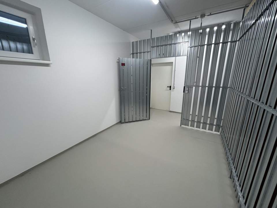 Kellerabteil/Lagerraum zur Miete (10,75m²) im Stadtzentrum mit Lastenlift