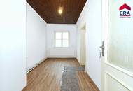 RESERVIERT! Sanierter Bauernhof mit zwei Wohnungen und großem Grundstück