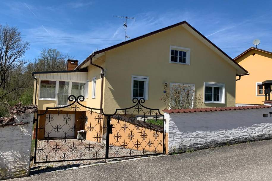 Gepflegtes Einfamilienhaus mit Wintergarten in ruhiger und sonniger Waldrandlage, Haus-kauf, 339.000,€, 4786 Schärding