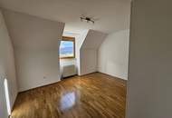 Neu sanierte 3-Zimmer Wohnung mit Küche und Balkon!