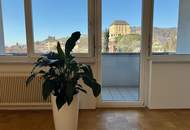 Wohnung mit Schlossblick, drei Schlafzimmern und Garage