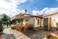 Sehr gepflegtes Wohnhaus mit Garten, Pool & Wellnessbereich in Schwechat
