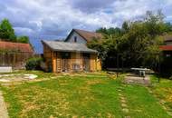 ZUM WACHKÜSSEN - KOMPAKTES HAUS MIT GARTEN UND SCHUPPEN