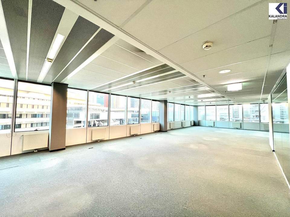 GROSSRAUM-BÜRO IM SATURN-TOWER