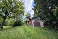 Stark sanierungsbedürftiges Häuschen mit 3.070 m² großem Grundstück in idyllischer Lage in Rohrbach an der Lafnitz!