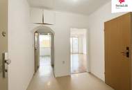 Sanierungsbedürftige 2 Zimmer Wohnung | Loggia ca.11,86m² | 3. Liftstock