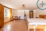 TRAUMGRUNDSTÜCK: Ruhig gelegenes Einfamilienhaus mit 1185m² Garten