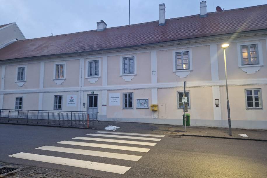EHEMALIGE ROTES KREUZ ORTSSTELLE ALS STRASSENSEITIGE GEWERBEFLÄCHE, GESCHÄFTSLOKAL BZW. BÜRO IN BESTER FREQUENZLAGE, Gewerbeobjekt-kauf, 199.000,€, 3470 Tulln