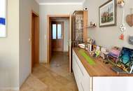 Großzügiges 7-Zimmer-Einfamilienhaus mit Pool und großem Garten