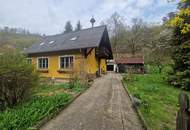 LIEBEVOLLES WOHNJUWEL MIT PARKÄHNLICHEM GARTEN IN TRAUMHAFTER WALDRANDLAGE MIT HERRLICHEM AUSBLICK UNWEIT VOM STAUSEE KRONSEGG