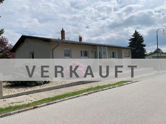 Wunderschönes Einfamilienhaus mit zusätzlichem Baugrundstück(eigene Zufahrt)