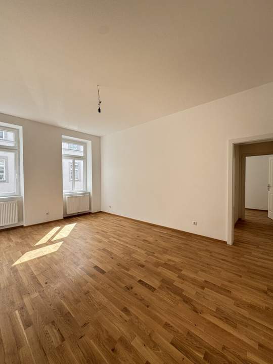 Großzügige 3,5-Zimmer-Altbauwohnung in Ruhelage – Erstbezug nach hochwertiger Sanierung