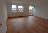 sanierte 3-Zimmer-Wohnung im Dachgeschoß mit Terrasse