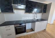 3-er WGs aufgepasst! Große Dachgeschoss-Wohnung mit Terrasse in der Muhrengasse!