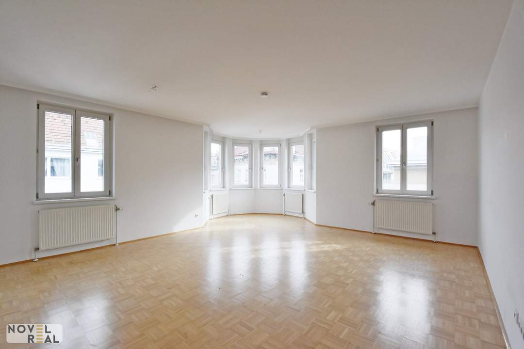 Sonnige 3 Zimmer Wohnung mit einem großzügigem Wohnbereich