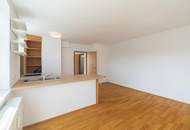 Perfekt angelegter ruhiger 2 Zimmer Dachgeschoß Traum mit 25 m2 Dachterrasse