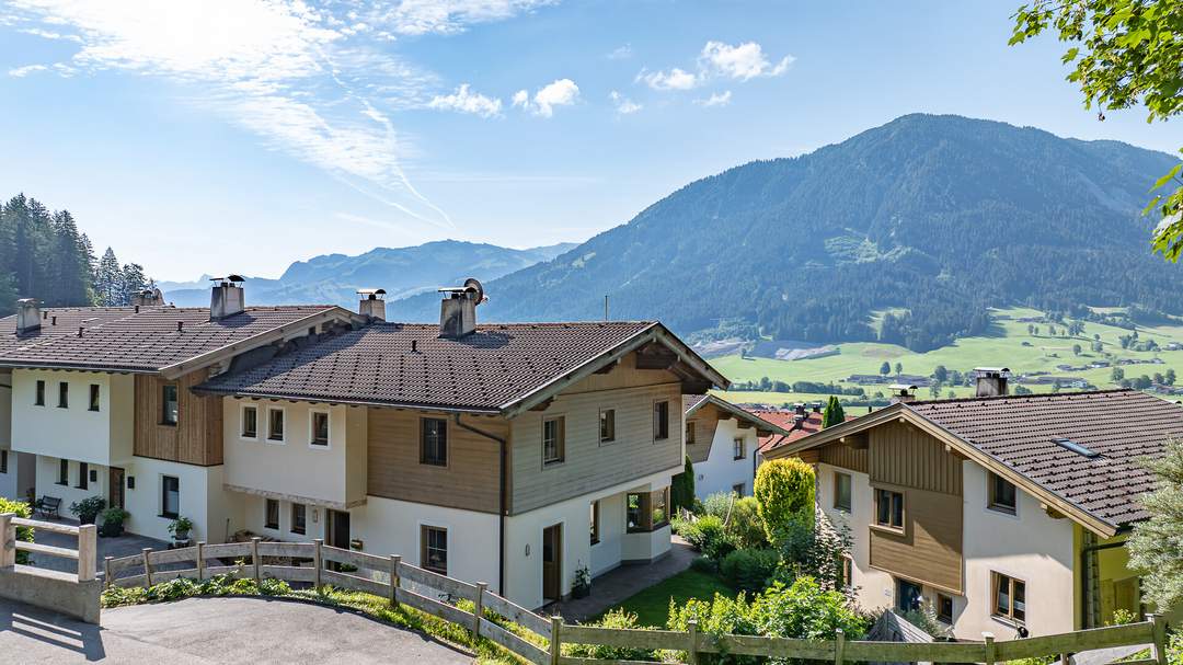 Eckreihenhaus in sonniger Ruhelage mit Panorama-Ausblick