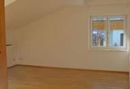 Sonnige 4 Zi-Dachgeschosswohnung mit Terrasse und Balkon!