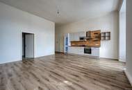 Helle 3-Zimmerwohnung im 1.OG mit besonderer Raumhöhe und viel Charme