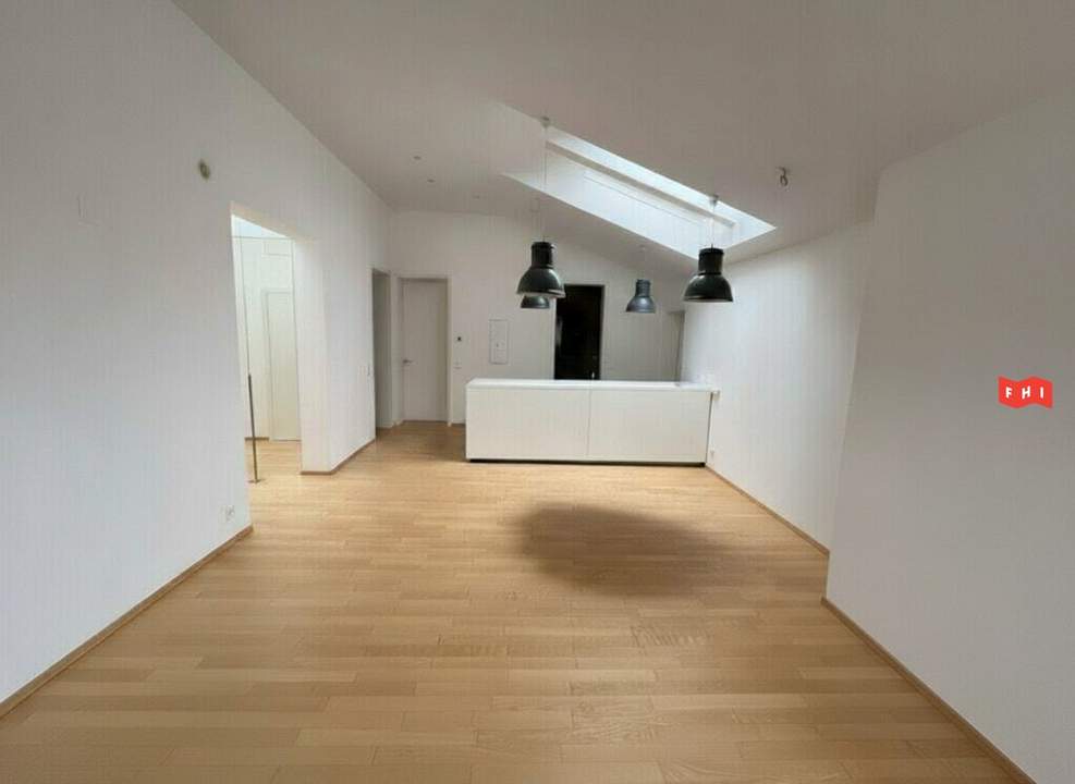 Schöne Dachgeschosswohnung in Bestlage am Froschberg