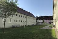 Helle Raumaufteilung und attraktive Lage: frisch sanierte 3-Zimmer-Erdgeschosswohnung mit besonderen Ausstattungsdetails und bezugsfertigem Komfort machen dieses Zuhause zu einer seltenen Gelegenheit!