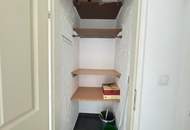 Vermietete Anlegerwohnung mit Balkon und moderner Küche in zentraler Lage