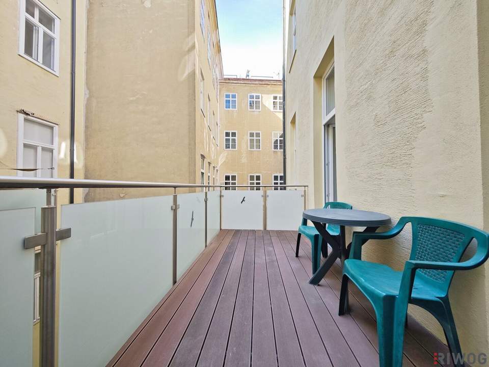 Altbau mit Südbalkon | 2-Zimmer in ruhiger Innenhoflage | Einbauküche | Lift | Kellerabteil