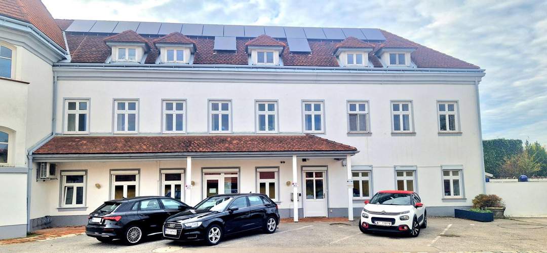 Maisonette in historischen Mauern mit Ziergarten