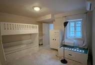 Grabennähe! Dachmaisonette mit bezaubernden Dachgarten in denkmalgeschütztem Barockhaus!