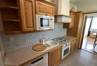 Großzügige Eigentumswohnung mit Loggia, großteils möbliert zu verkaufen